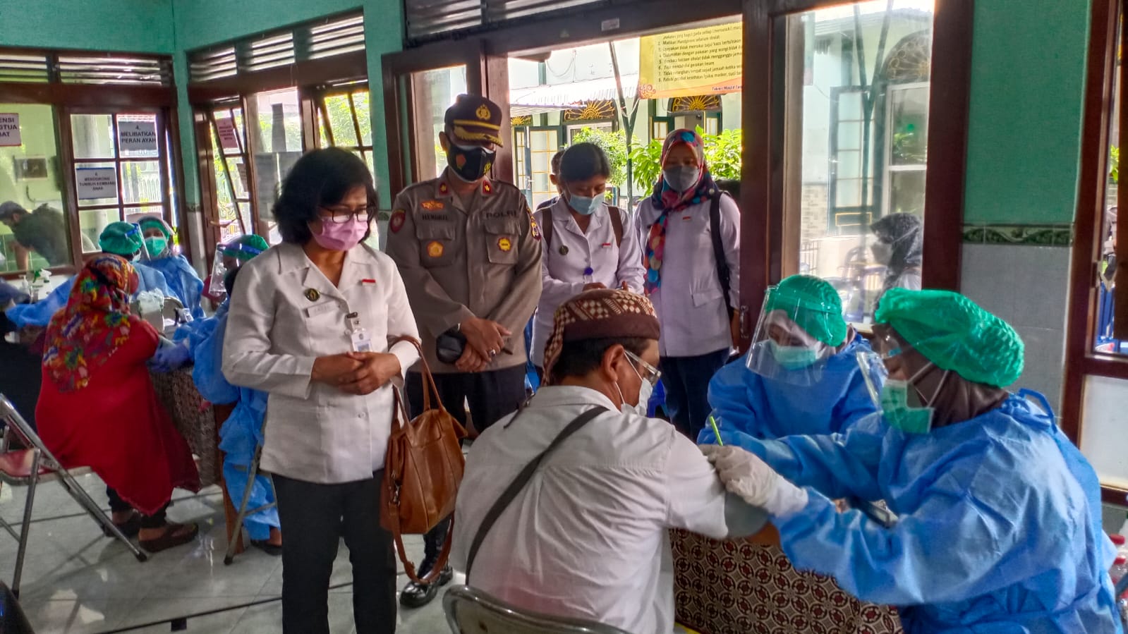 Kelurahan Notoprajan Gelar Kegiatan Vaksinasi Covid-19 di Suronatan