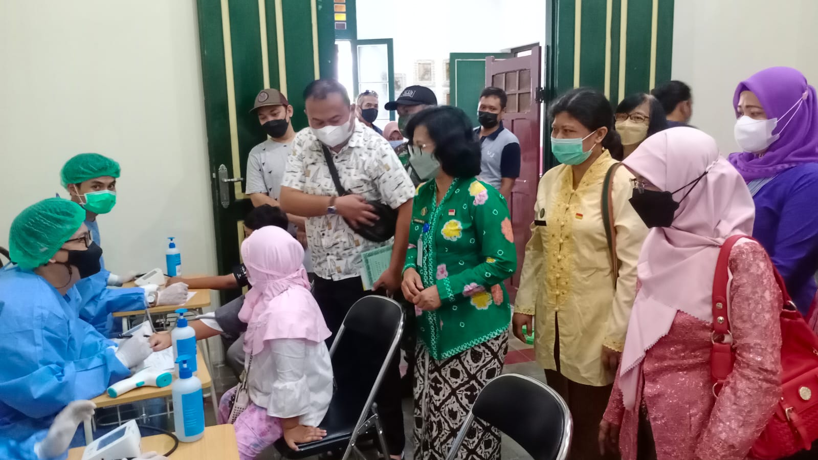 Vaksinasi Covid-19 Anak Usia 6-11 Tahun Di Kelurahan Notoprajan