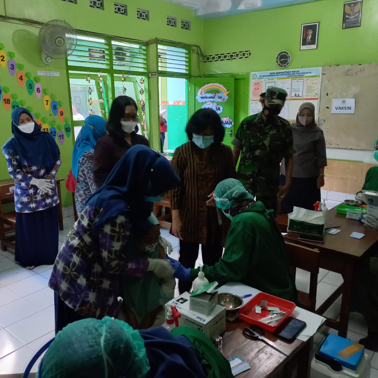 Monitoring Kegiatan Vaksinasi Covid-19 Untuk Anak Usia 6-11 Tahun Di SD Muhammadiyah Notoprajan